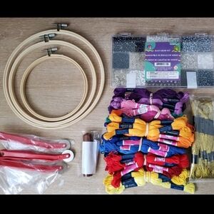 Beginner Embroidery Kit ✨ 3 Hoops, 25 Needles & Colorful Threads Bundle
